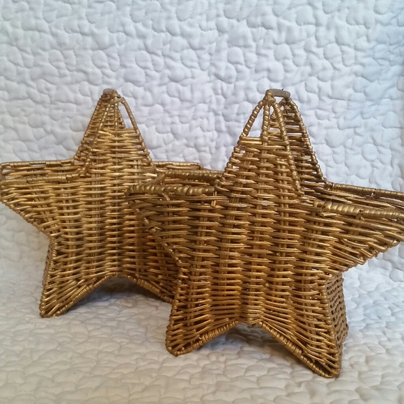 Pair Gold Painted Woven Wicker Star Baskets Decor